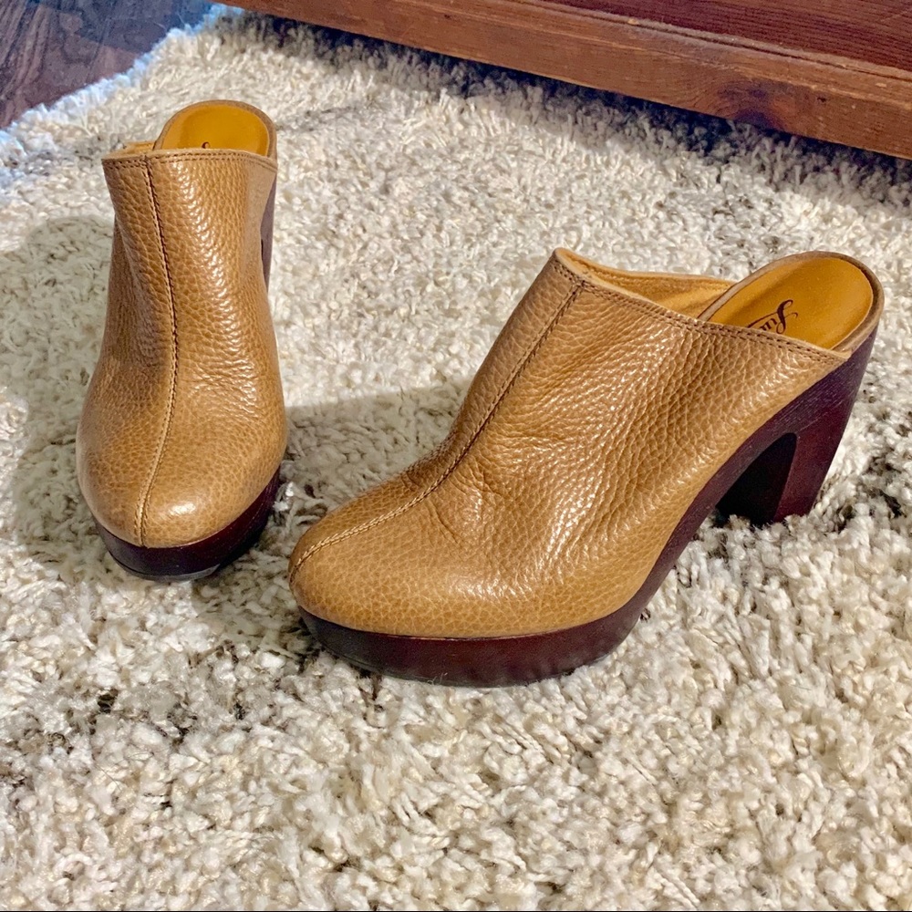 Lucky Brand | tan leather clog booties, size 6.5
